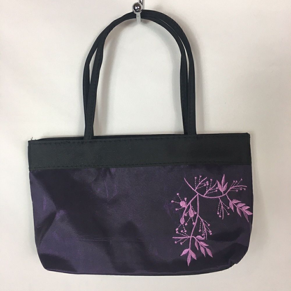 Small Purple Fabric Women's Purse With Flower Design‎